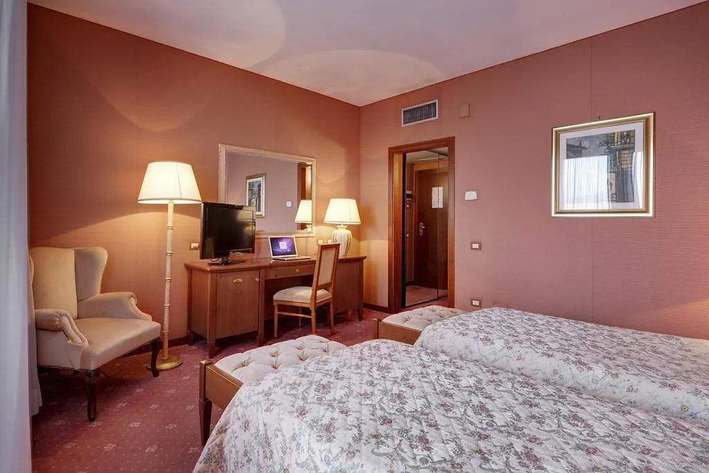 Borgo Palace Hotel Sansepolcro 4*,